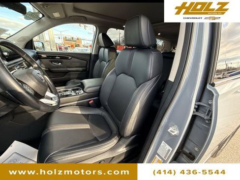 Used 2025 Honda Pilot Touring image 20