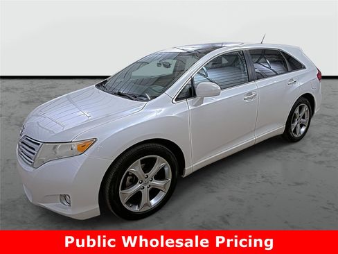 Used 2011 Toyota Venza image 1