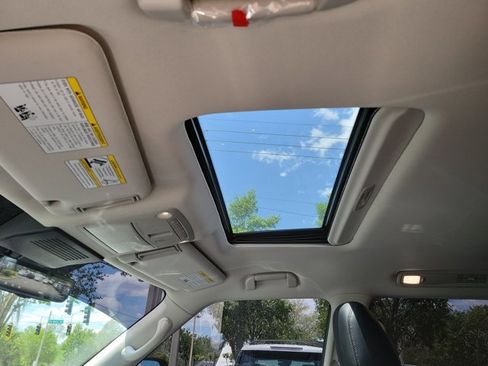 Used 2024 Nissan Armada Platinum w/ Captain's Chairs Package image 28