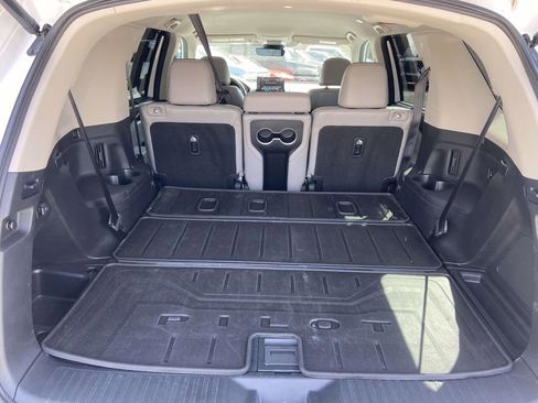 Used 2024 Honda Pilot EX-L image 9