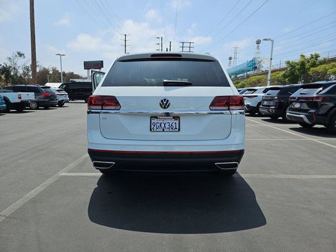 Used 2023 Volkswagen Atlas SE w/ Panoramic Sunroof Package FWD image 11