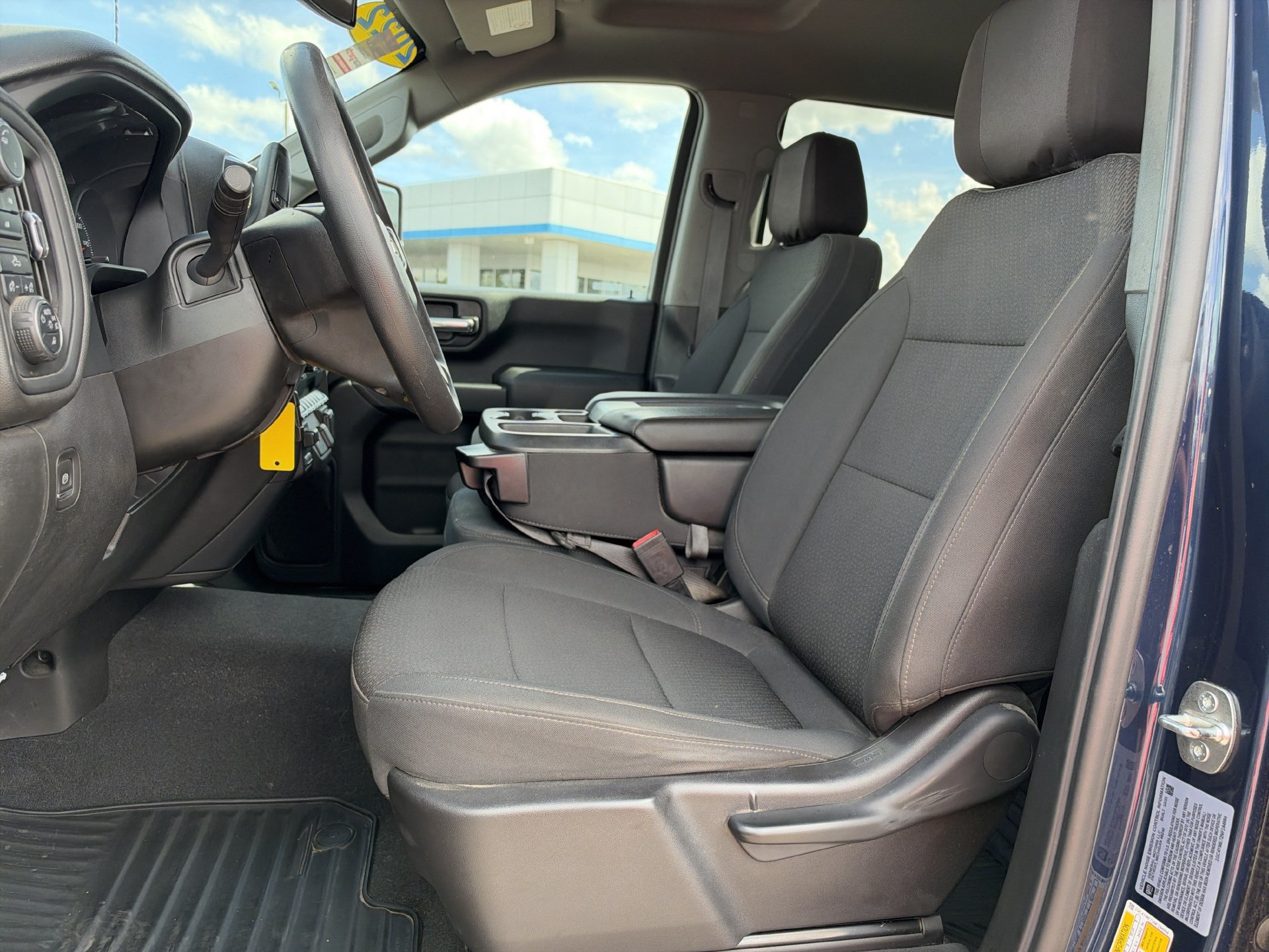 Used 2022 Chevrolet Silverado 2500 Custom w/ Custom Value Package AWD/4WD image 10