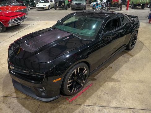 Used 2013 Chevrolet Camaro ZL1 image 15