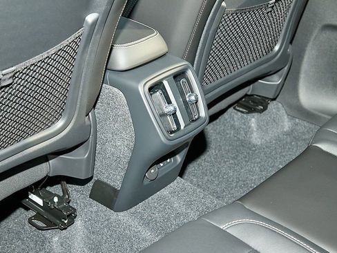 New 2026 Volvo XC40 B5 Plus w/ Protection Package Premier image 21