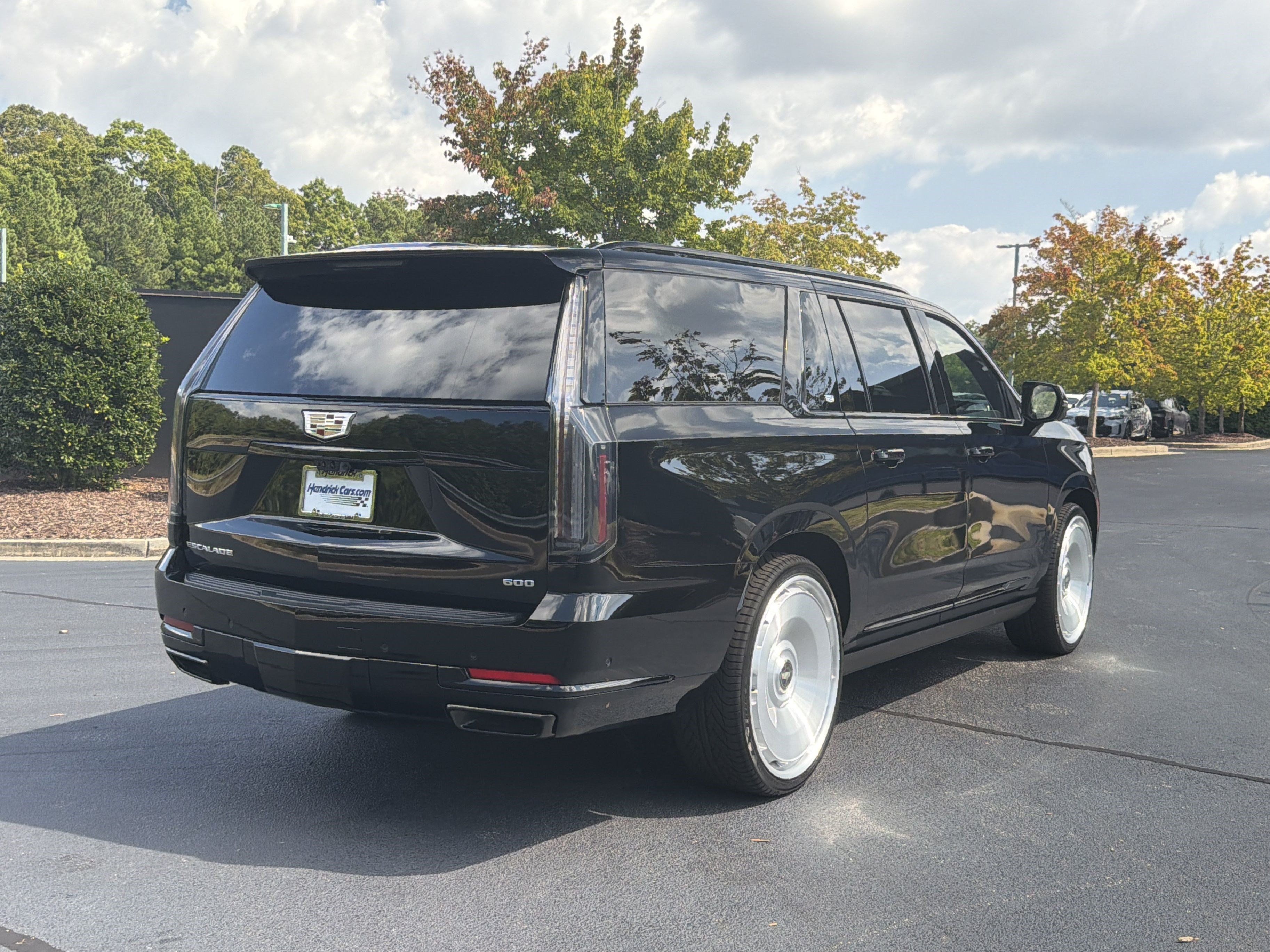 Used 2026 Cadillac Escalade ESV Sport AWD/4WD image 3