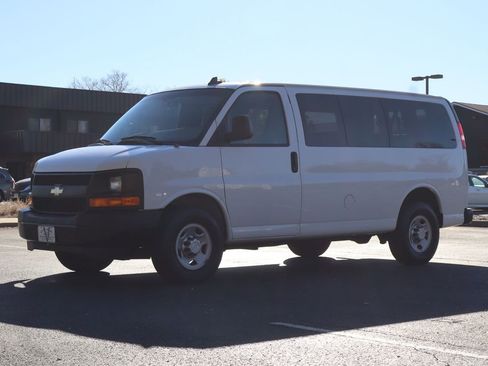 Used 2017 Chevrolet Express 2500 LS image 11