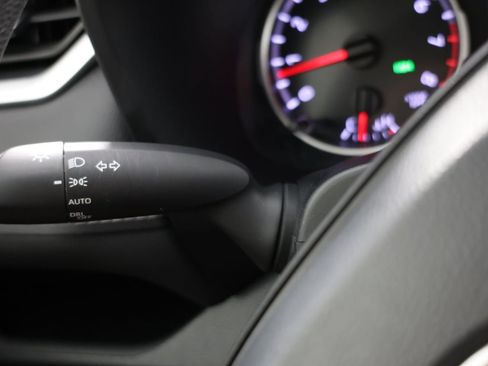 Used 2022 Toyota RAV4 XLE AWD/4WD image 23