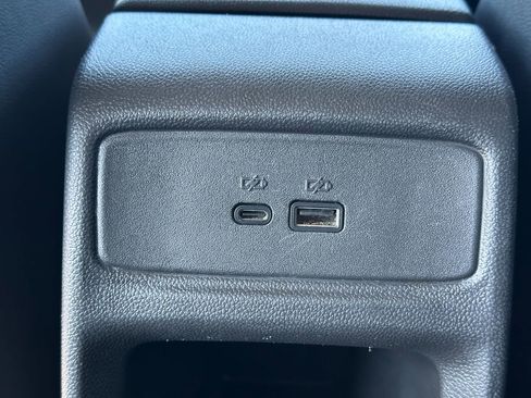 Certified 2025 Chevrolet Trax LT FWD image 15
