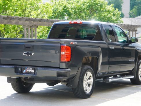 Used 2017 Chevrolet Silverado 1500 LT w/ All Star Edition AWD/4WD image 12