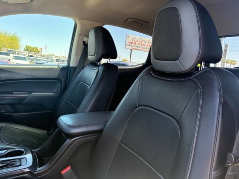 Used 2017 Chevrolet Colorado Z71 AWD/4WD image 18