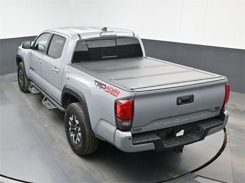 Used 2019 Toyota Tacoma TRD Off-Road image 39