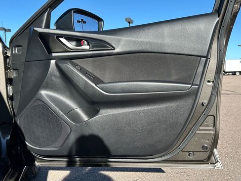 Used 2014 MAZDA MAZDA3 i Touring w/ Moonroof Package 1 image 29