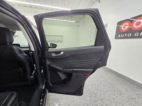 Used 2021 Ford Escape SEL w/ Technology Package FWD image 29