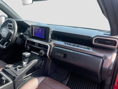 Used 2025 Toyota Tacoma SR5 image 30