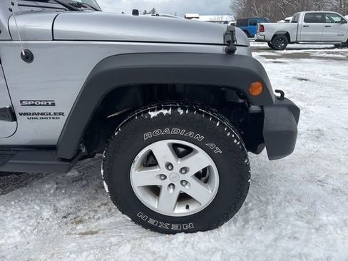 Used 2017 Jeep Wrangler Unlimited Sport w/ Quick Order Package 24S image 12