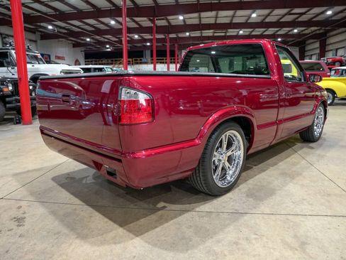 Used 2003 Chevrolet S10 Pickup LS w/ LS Preferred Equipment Group RWD image 8