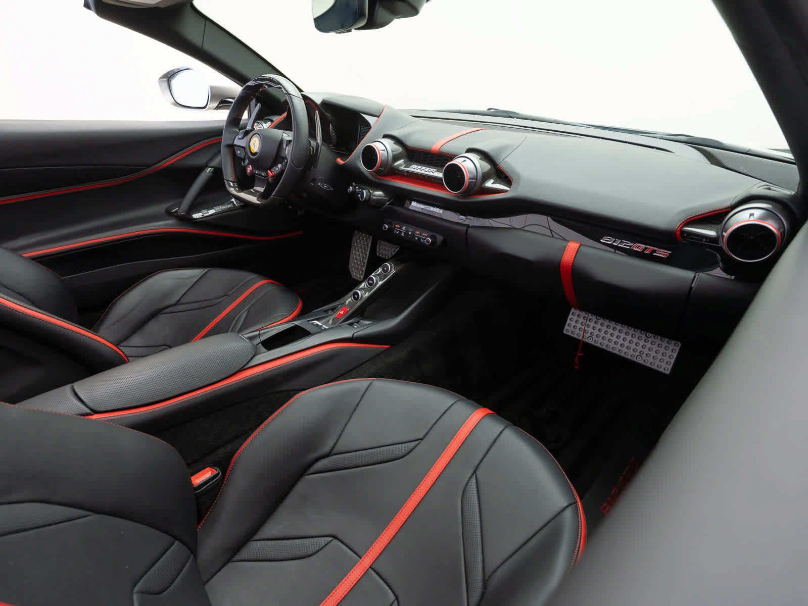 Used 2022 Ferrari 812 GTS RWD image 13