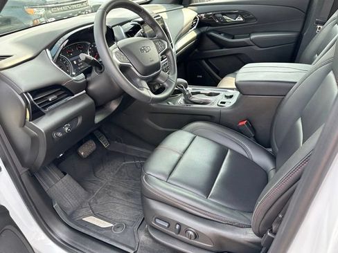 Used 2023 Chevrolet Traverse RS w/ LPO, Floor Liner Package AWD/4WD image 20