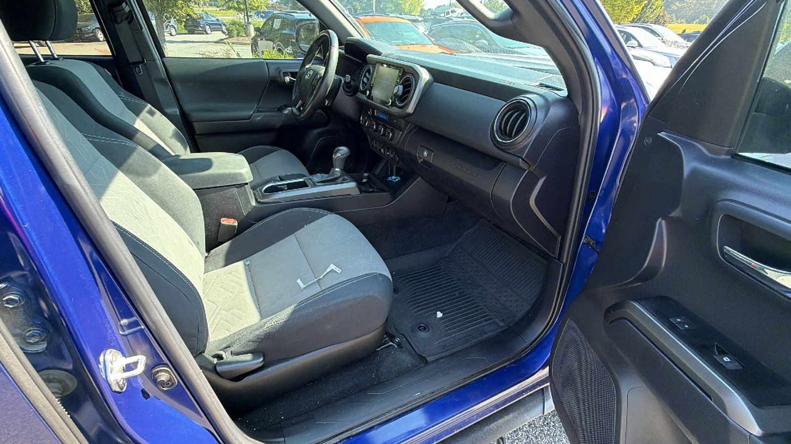 Used 2023 Toyota Tacoma TRD Sport w/ Advanced Technology Package AWD/4WD image 18