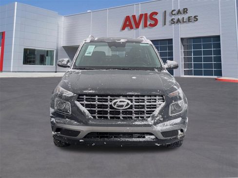 Used 2025 Hyundai Venue SEL image 10
