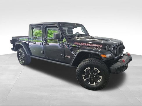 Used 2025 Jeep Gladiator Rubicon AWD/4WD image 3