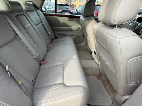 Used 2006 Cadillac DTS Luxury II w/ Sun And Sound Package image 30