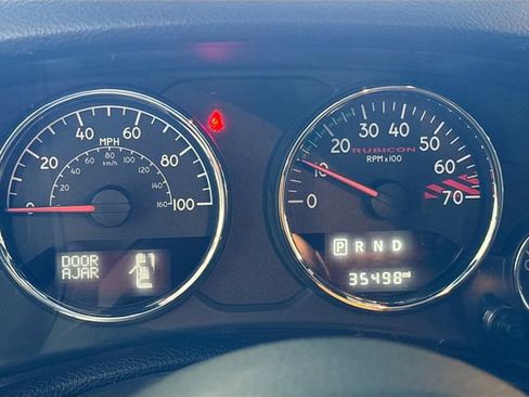 Used 2015 Jeep Wrangler Unlimited Rubicon image 13