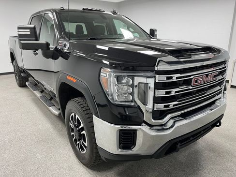 Used 2020 GMC Sierra 3500 SLE AWD/4WD image 2