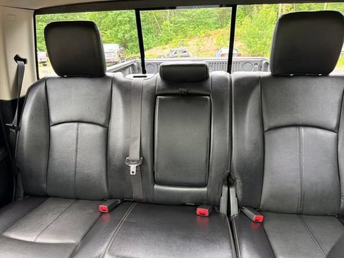 Used 2018 RAM 1500 Laramie w/ Convenience Group AWD/4WD image 23