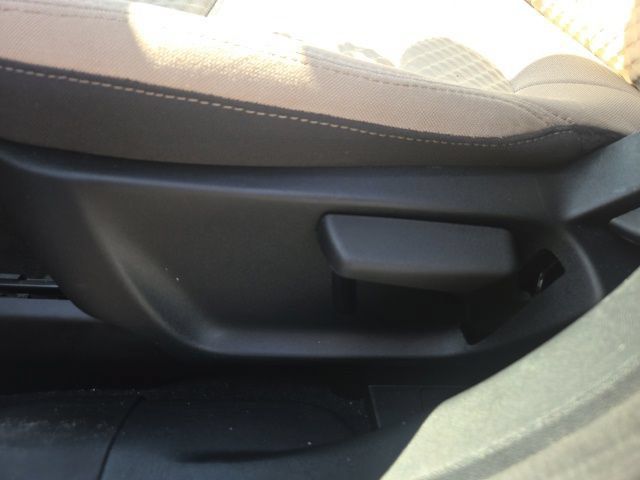 Used 2022 Ford Escape SE FWD image 21