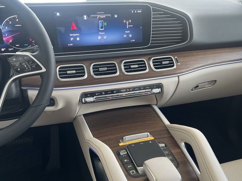 Certified 2025 Mercedes-Benz GLE 350 GLE 350 image 36