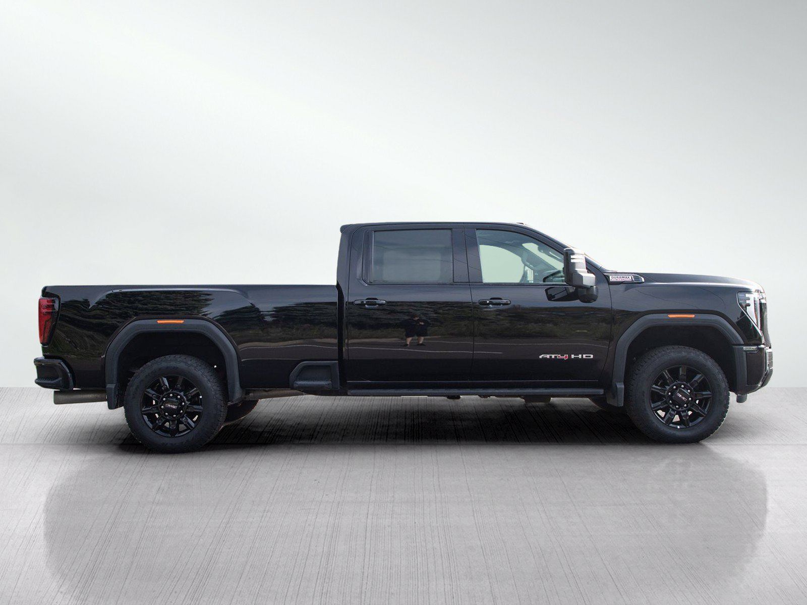 Used 2024 GMC Sierra 2500 AT4 w/ Technology Package AWD/4WD image 7