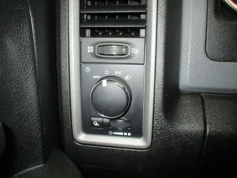 Used 2018 RAM 2500 Tradesman AWD/4WD image 24