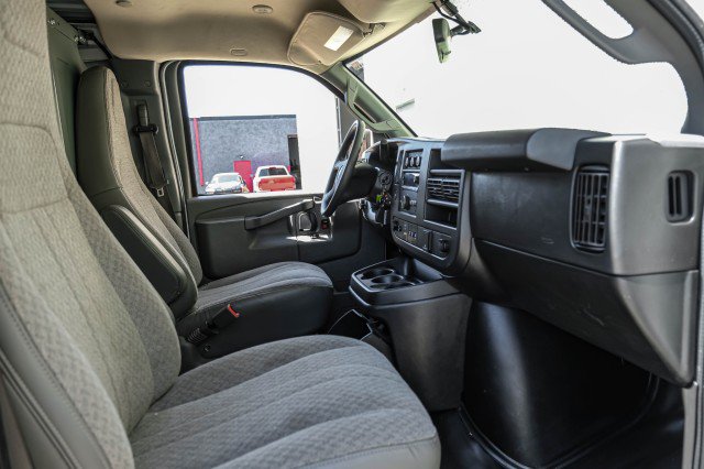 Used 2020 Chevrolet Express 3500 w/ Driver Convenience Package RWD image 25