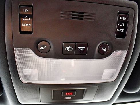 Used 2017 Lexus IS 300 F Sport w/ F Sport Package image 32