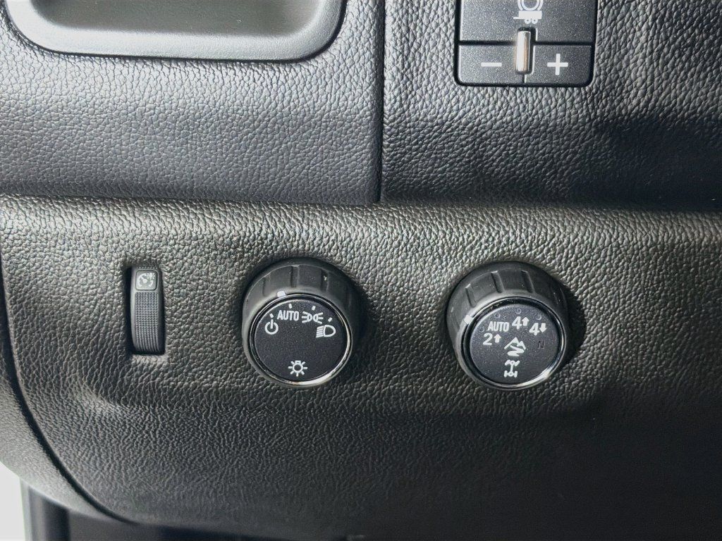 Used 2022 Chevrolet Colorado ZR2 AWD/4WD image 11