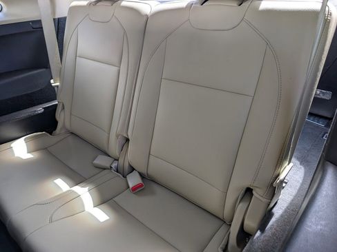 Used 2017 Acura MDX SH-AWD image 19