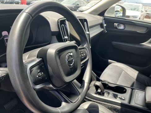 Used 2024 Volvo XC40 B5 Core AWD/4WD image 36
