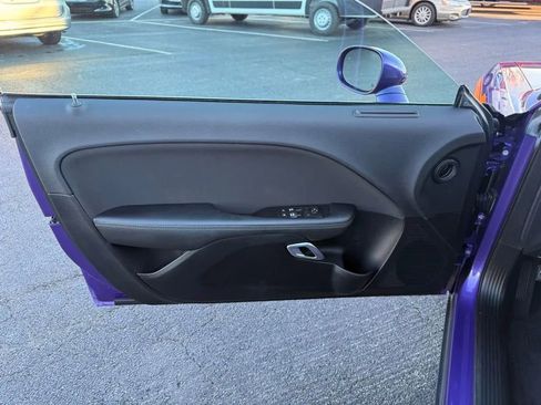 Used 2016 Dodge Challenger R/T w/ Driver Convenience Group image 31