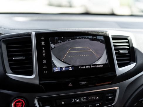 Used 2019 Honda Ridgeline RTL-T image 12
