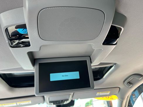 Used 2019 Honda Pilot Elite image 19
