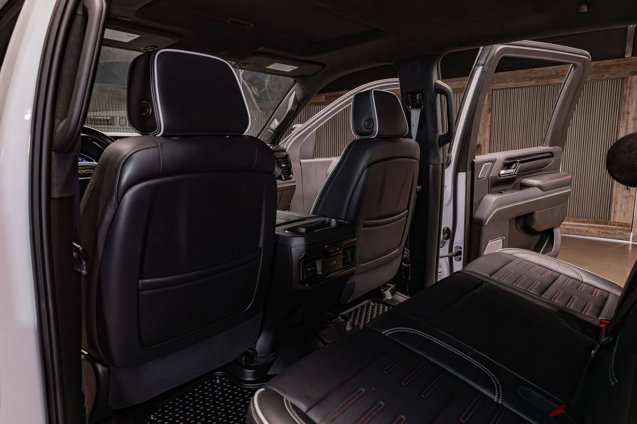 Used 2024 GMC Sierra 2500 AT4X AWD/4WD image 26