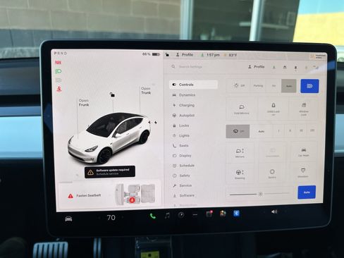 Used 2022 Tesla Model Y Performance image 17
