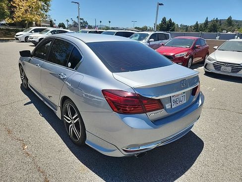 Used 2017 Honda Accord Sport image 3