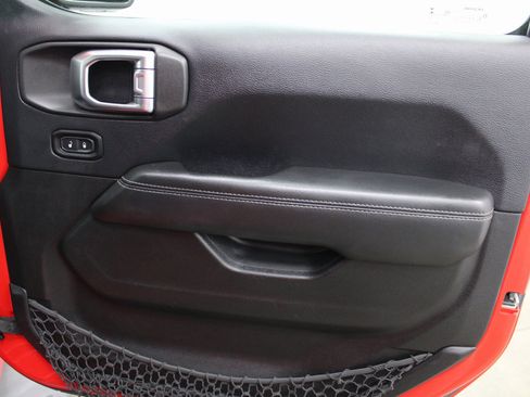 Used 2020 Jeep Gladiator Overland image 29