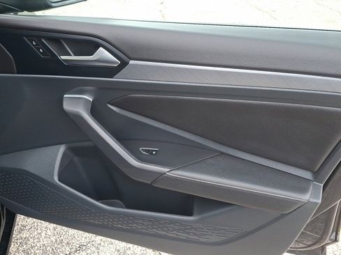 Used 2024 Volkswagen Jetta SE image 10