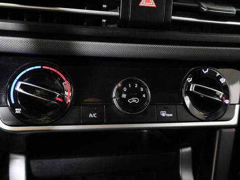 Used 2022 Kia Seltos LX image 42