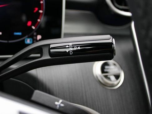 New 2025 Mercedes-Benz C 300 4MATIC Sedan image 18
