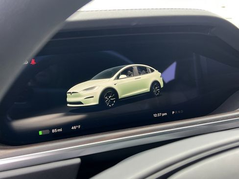 Used 2023 Tesla Model X image 22