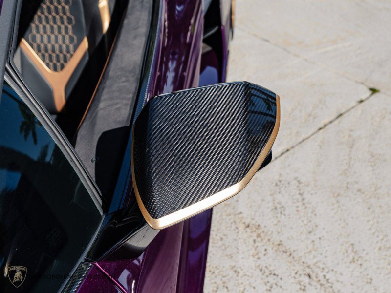 Used 2025 Lamborghini Revuelto AWD/4WD image 13